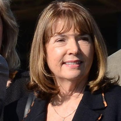 Mary West: How She Revolutionized Telemarketing and Earned Millions